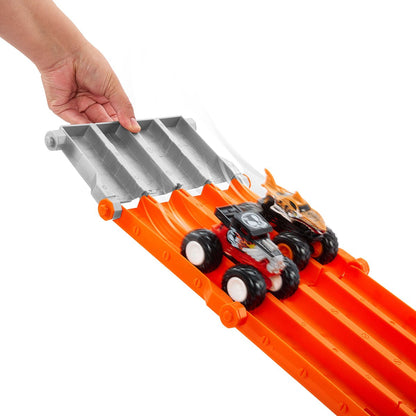 HOT WHEELS Monstertrucks RACEN EN SLOPEN