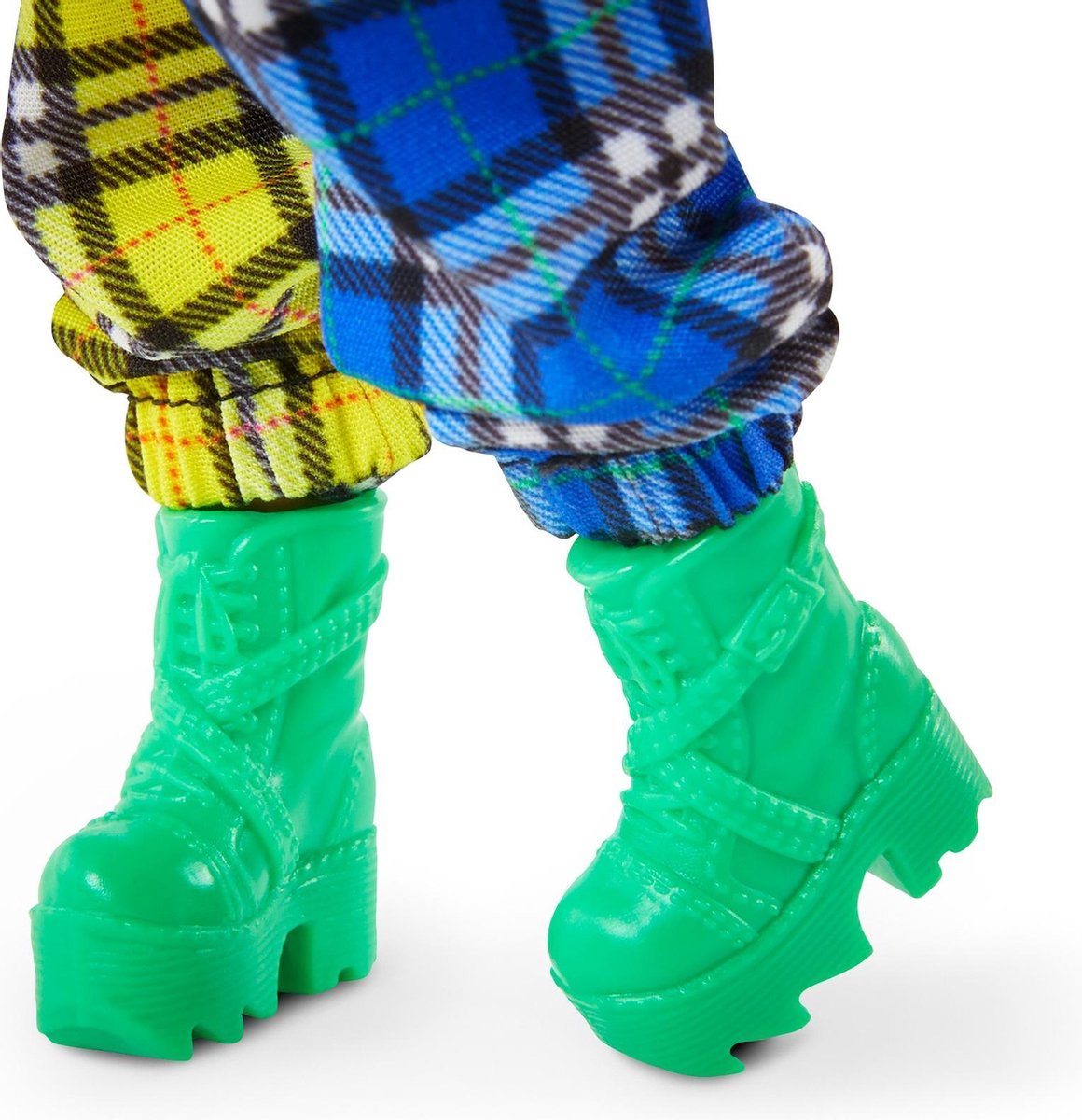 Barbie Specialty BMR1959 - Mesh T-Shirt, Plaid Joggers and Bucket Hat