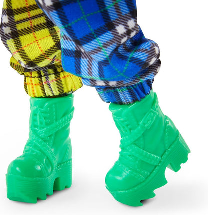Barbie Specialty BMR1959 - Mesh T-Shirt, Plaid Joggers and Bucket Hat