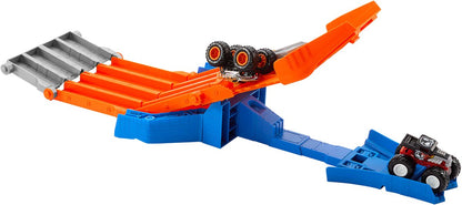 HOT WHEELS Monstertrucks RACEN EN SLOPEN