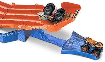 HOT WHEELS Monstertrucks RACEN EN SLOPEN